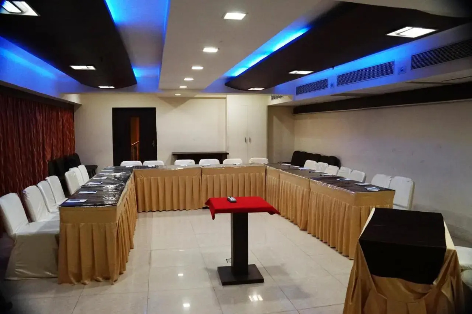 Silver Cloud Hotel & Banquets Ahmedabad