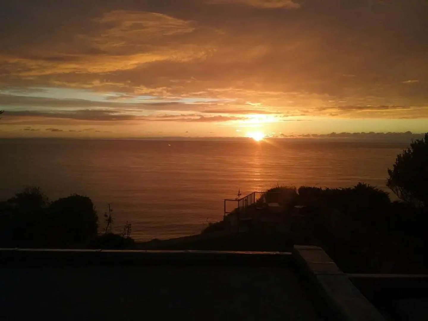 Seawall, 30a Burlington Road