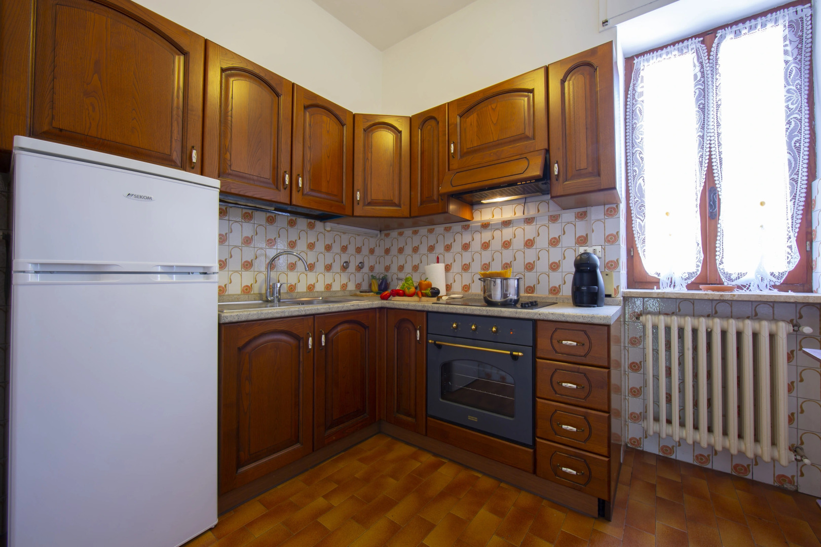 Glicine among vineyard