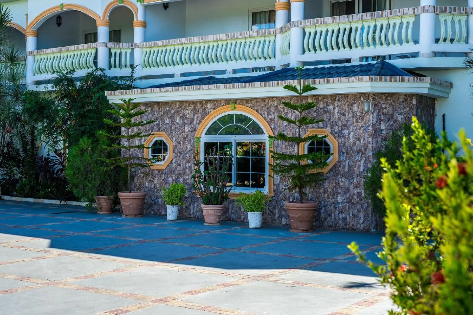 Holiday Haven Resort & Banquet Hall