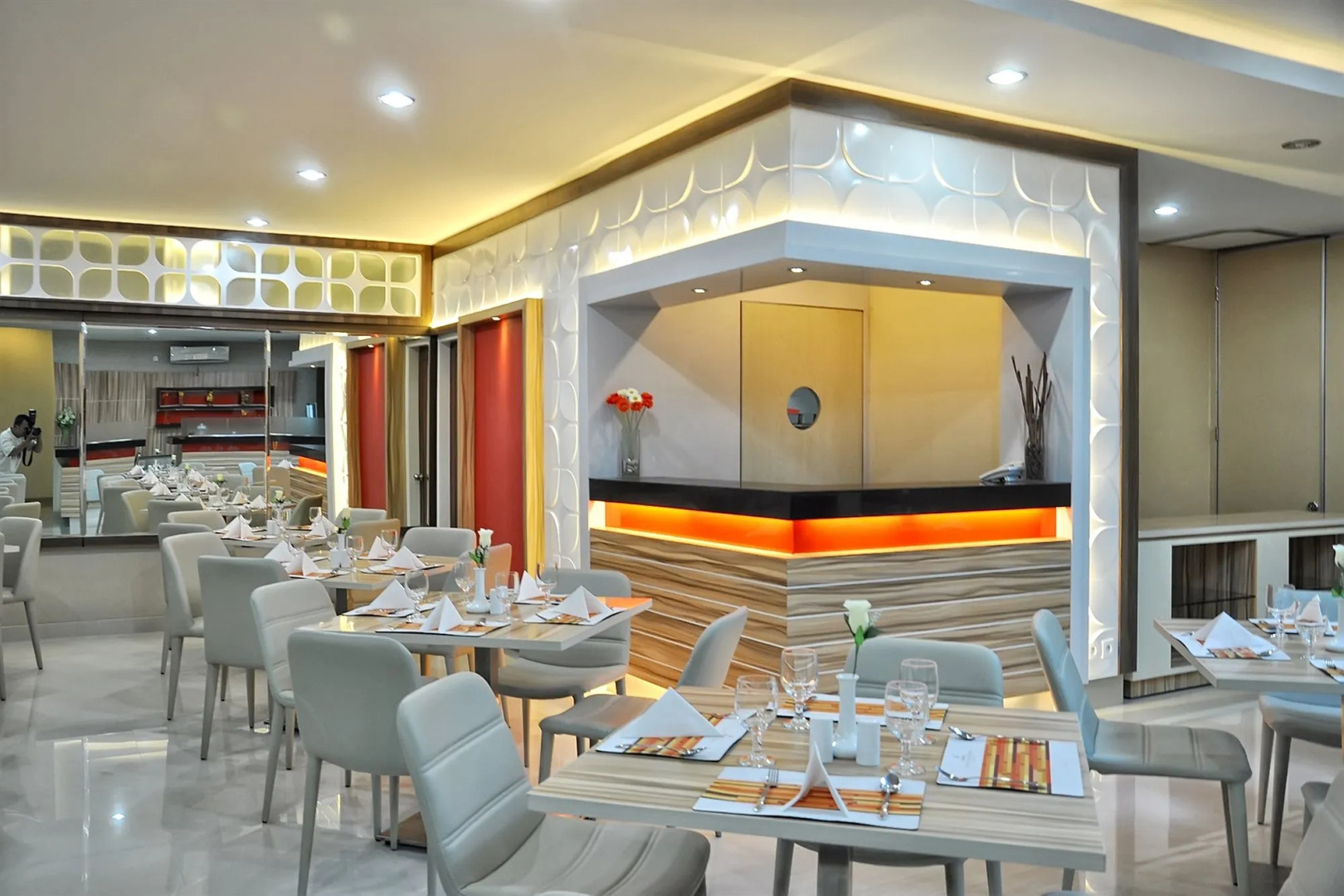 Rangkayo Basa Halal Hotel