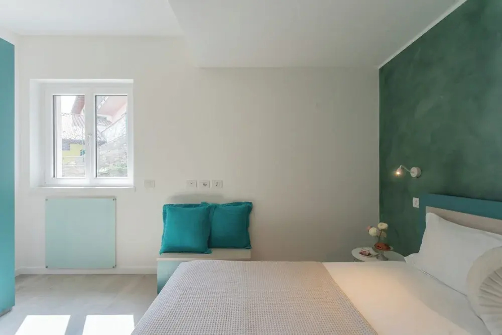 Blooms by the Lake by Rent all Como