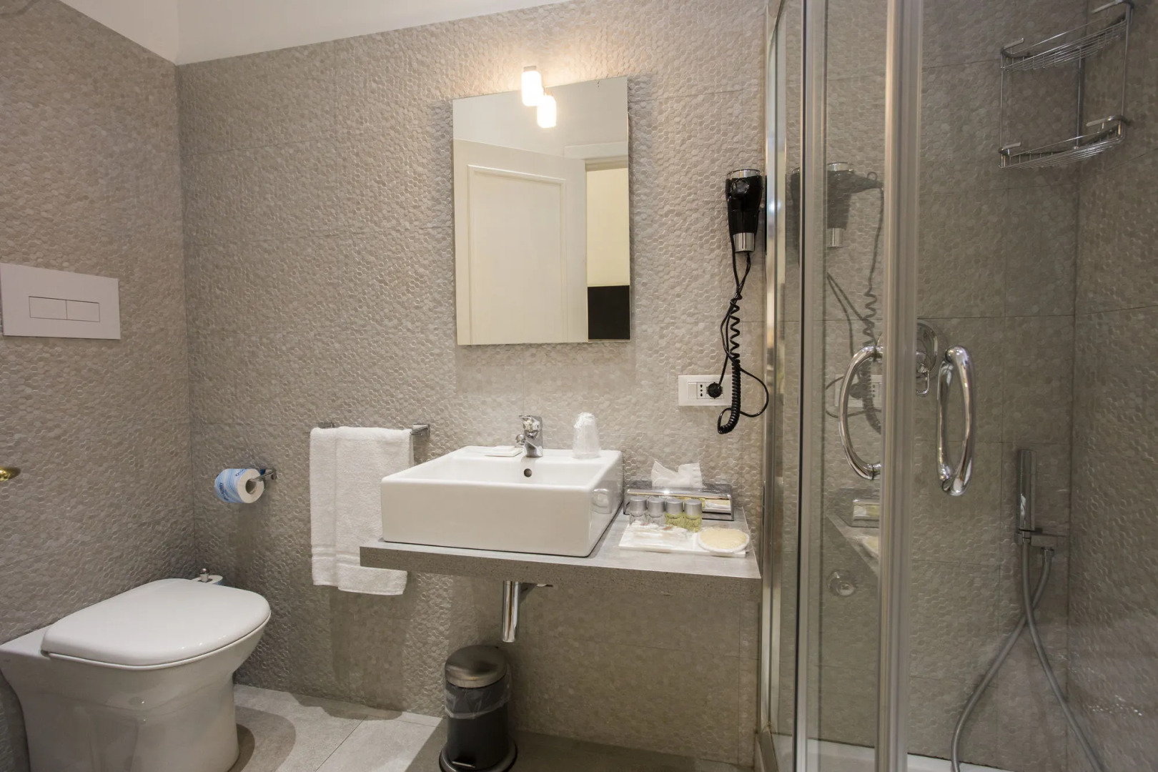 Napoli Class Luxury Rooms & Suites