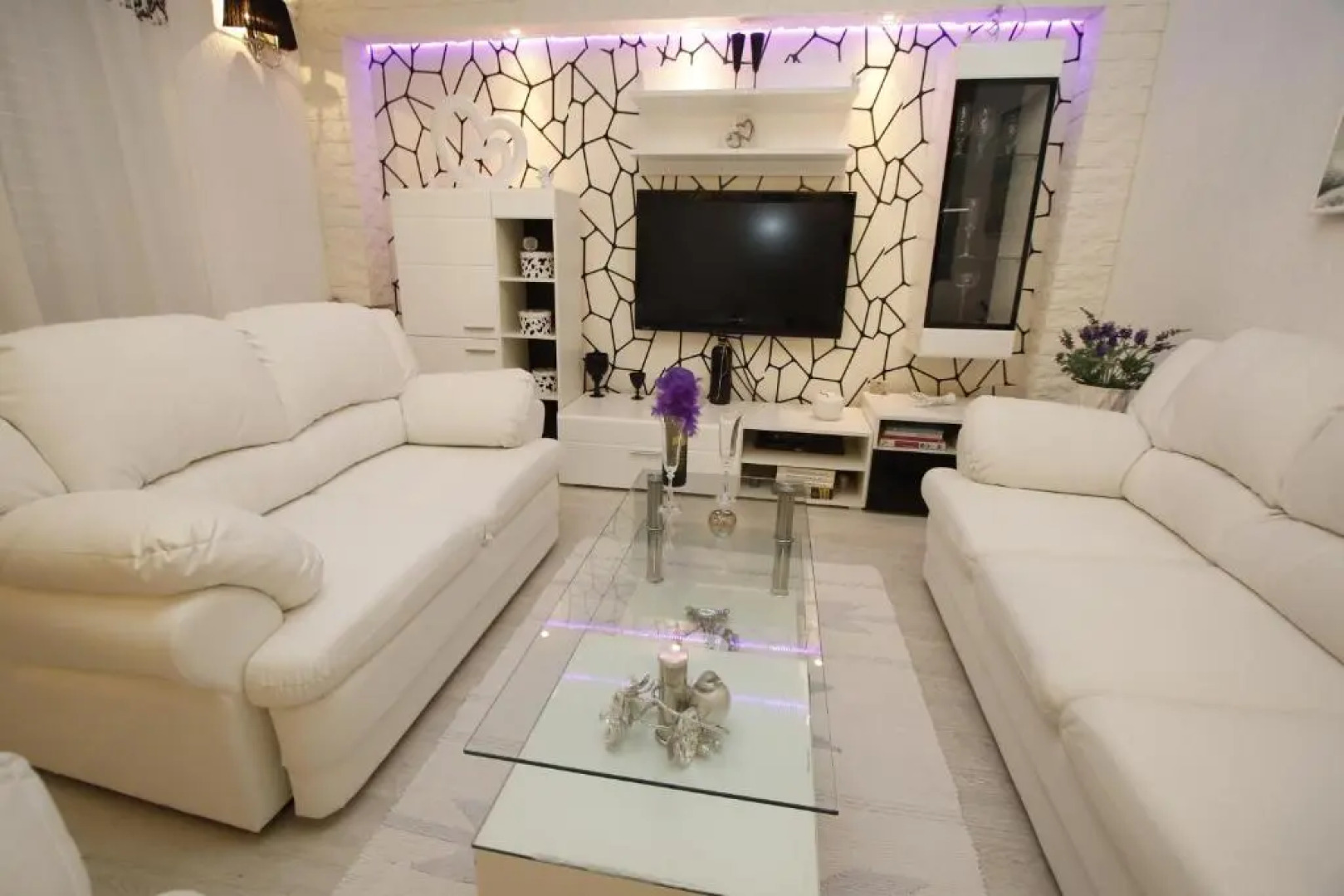 Apartment Love Story