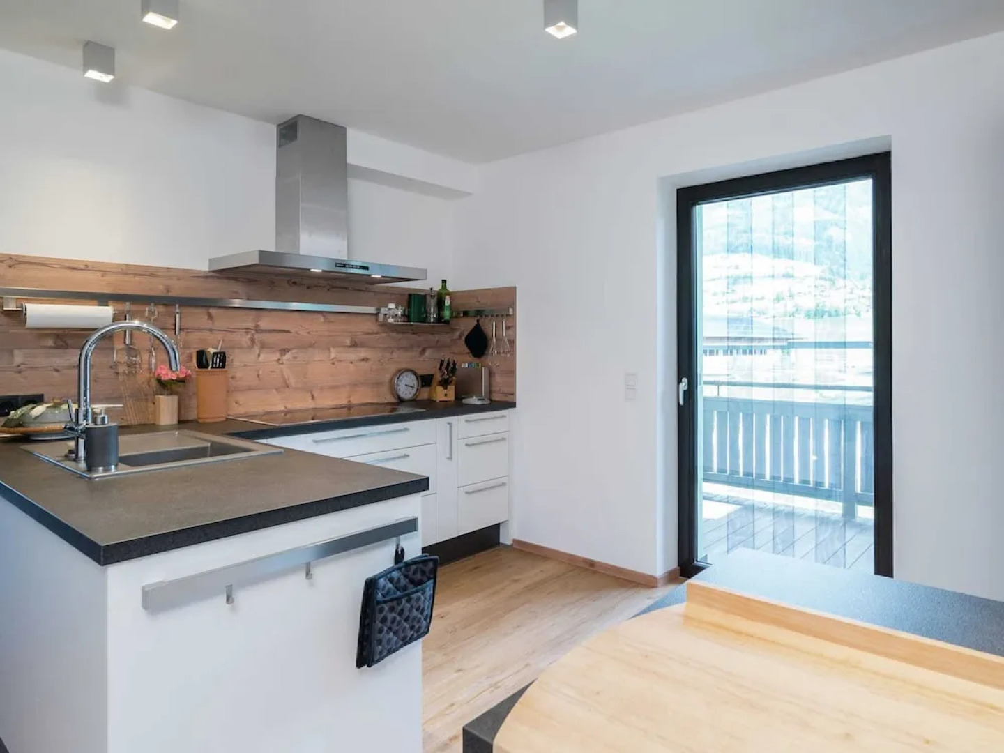 Spacious Apartment near Ski Area in Niedernsill