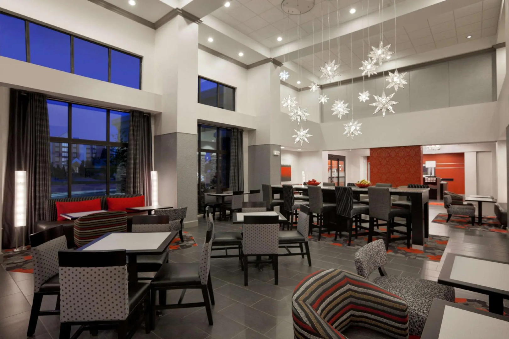 Hampton Inn & Suites Roanoke Airport