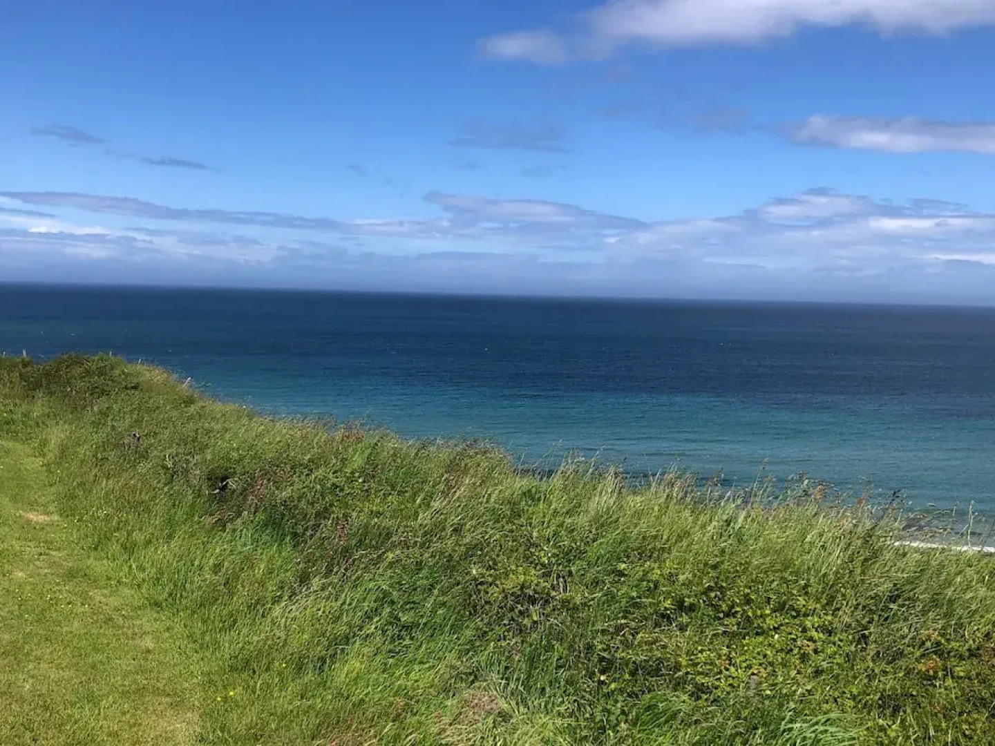 Gwel y Mor 2-bed Chalet With Sea Views & Terrace