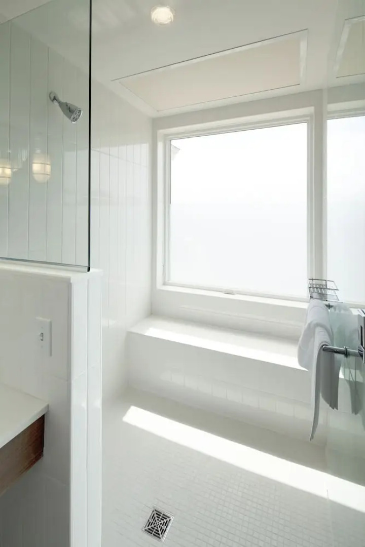 The Boathouse Waterfront Hotel & Marina