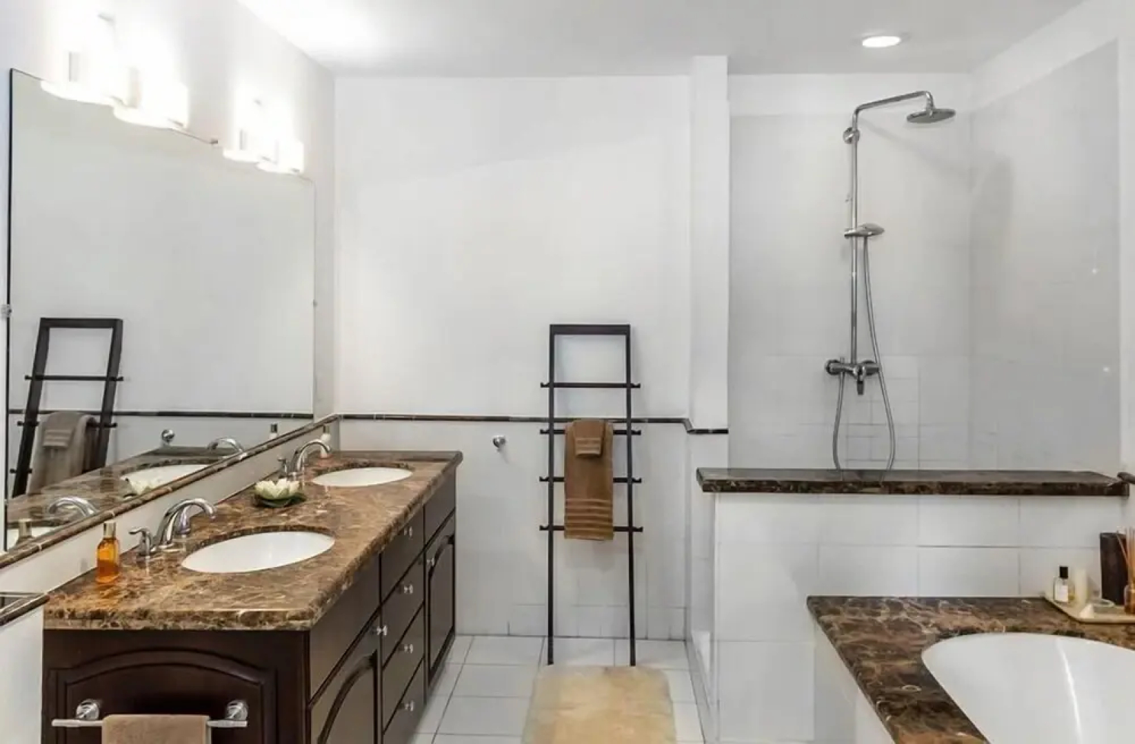 Condo Bijou