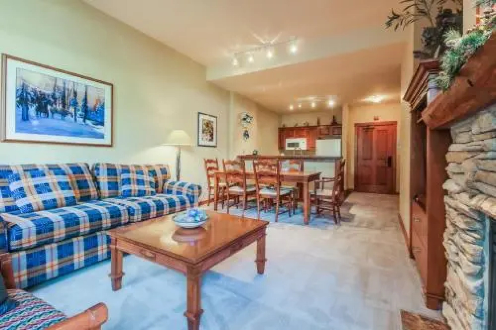 Powderhorn Lodge 107: Columbine Suite