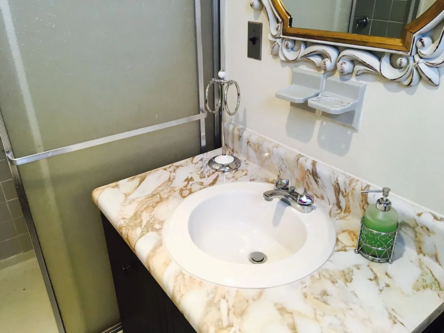 Kenoza Lake View Manor