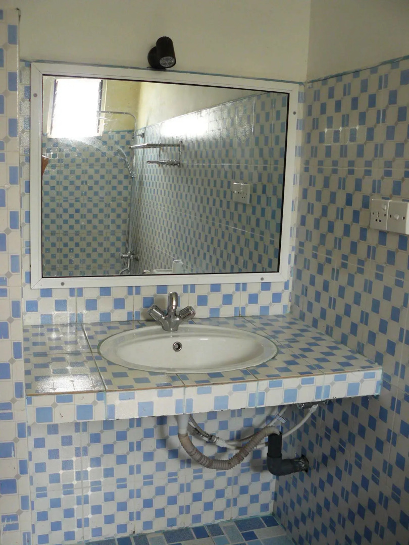 White House Adam's Peak