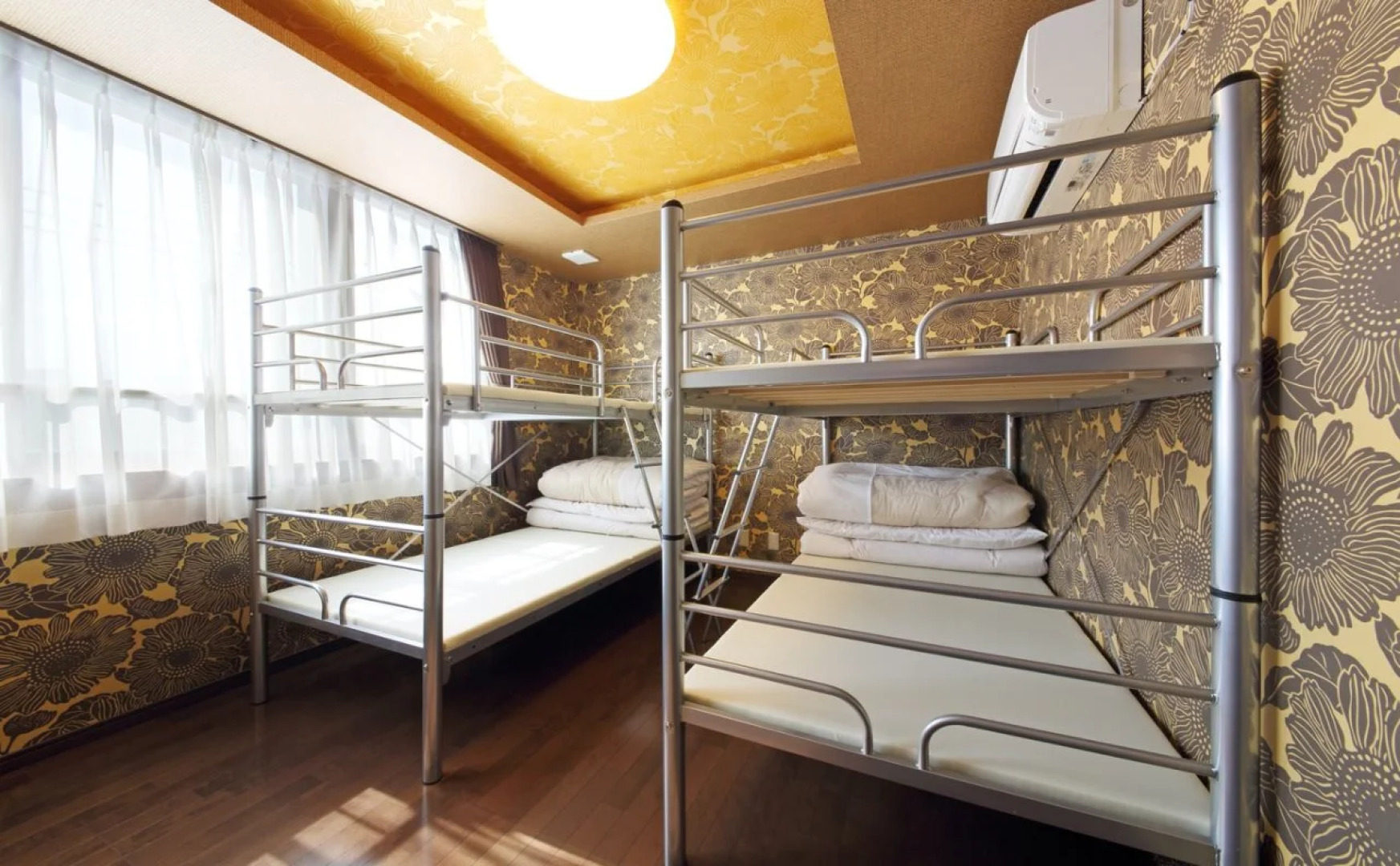 Guest house TIGA - Hostel