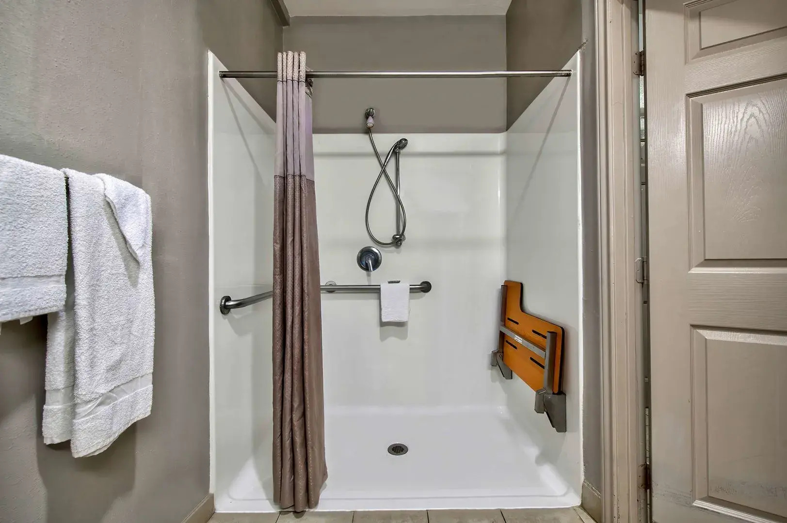 OYO Townhouse Beaumont Medical Center Area