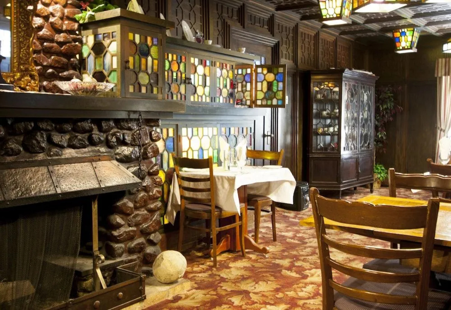 Cobblestone Manor B&B