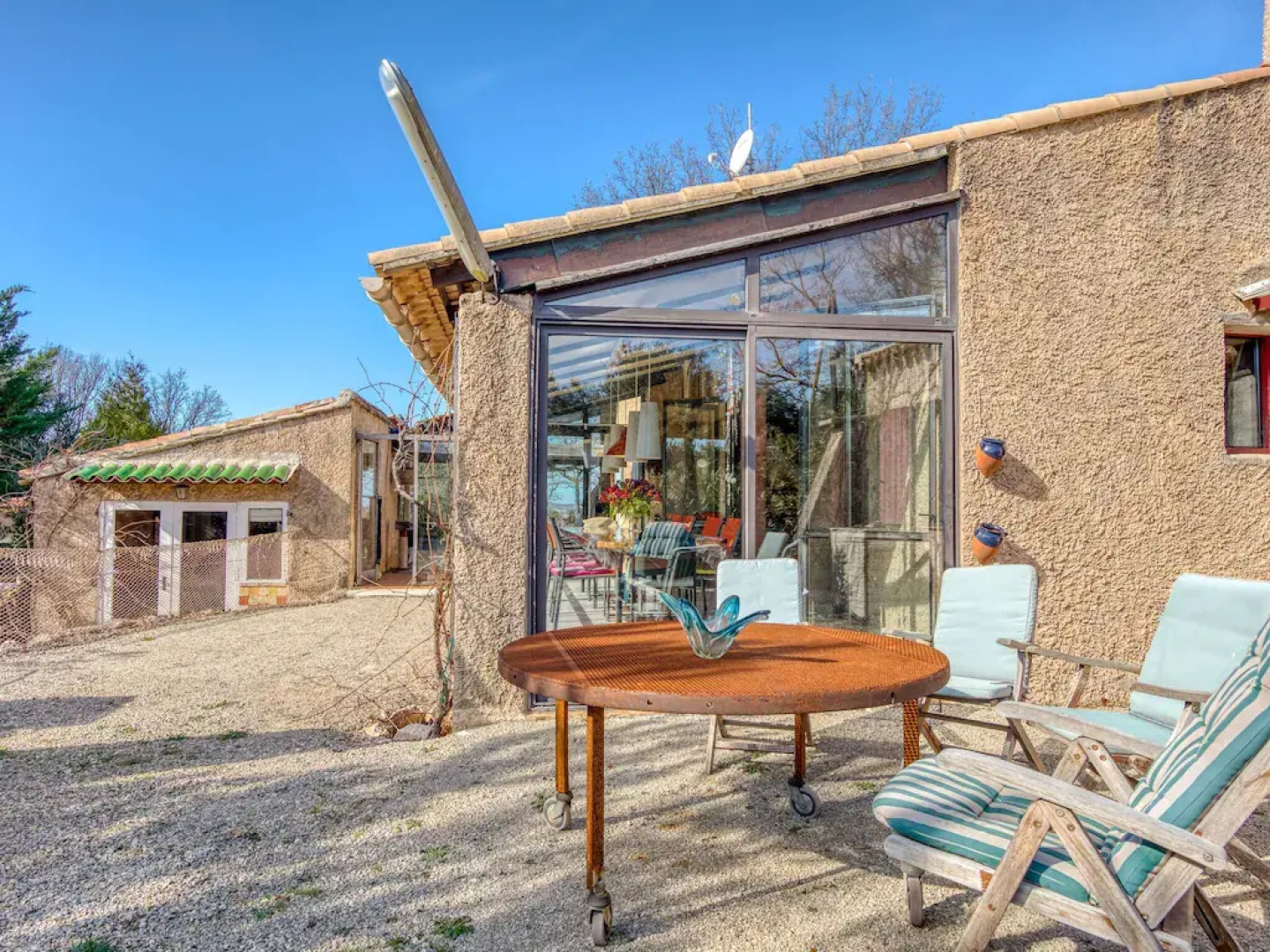 Beautiful Pet-friendly Villa in Régusse With Swimming Pool"