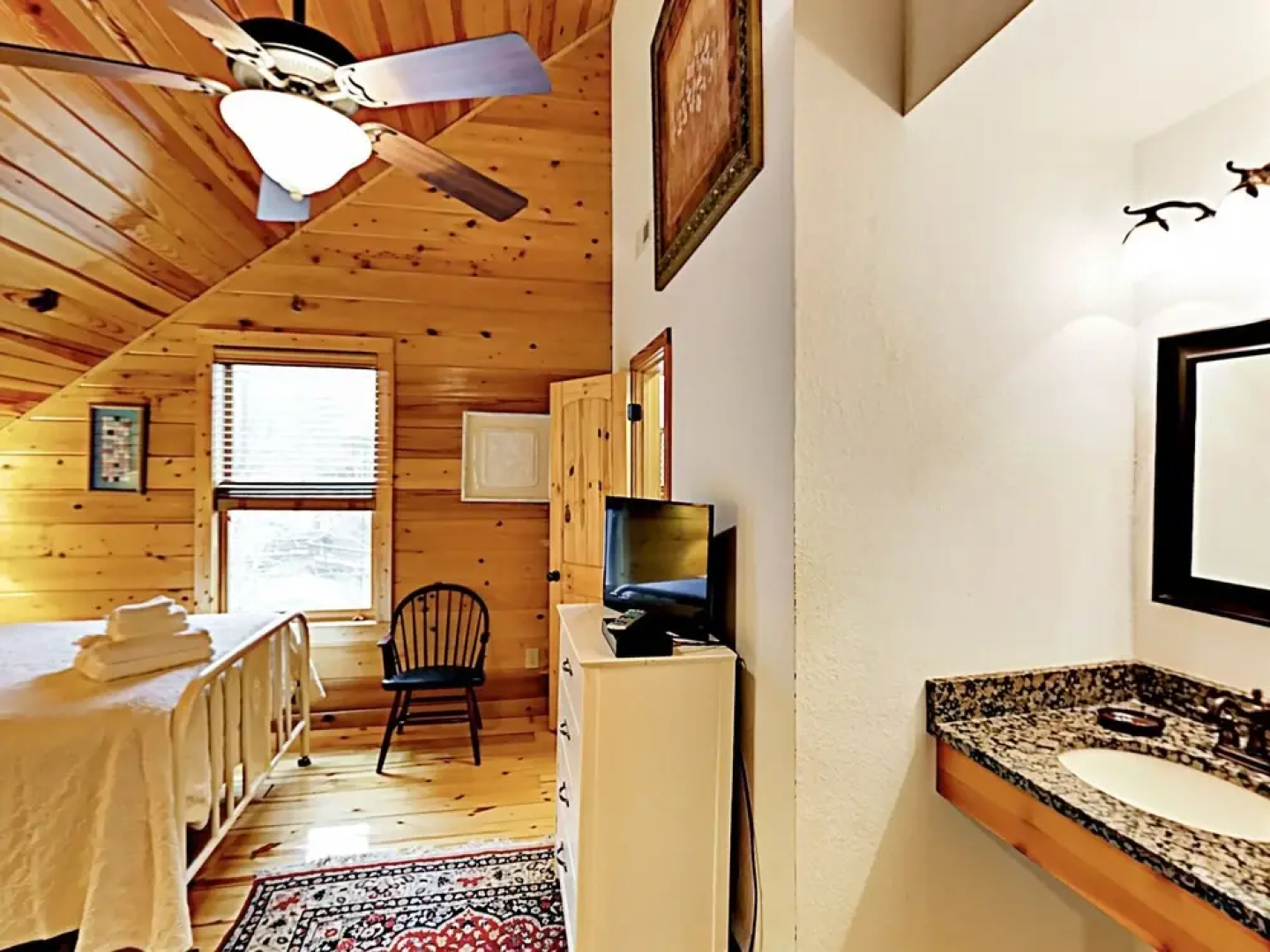 Linger Longer Lodge - 8 Br Home