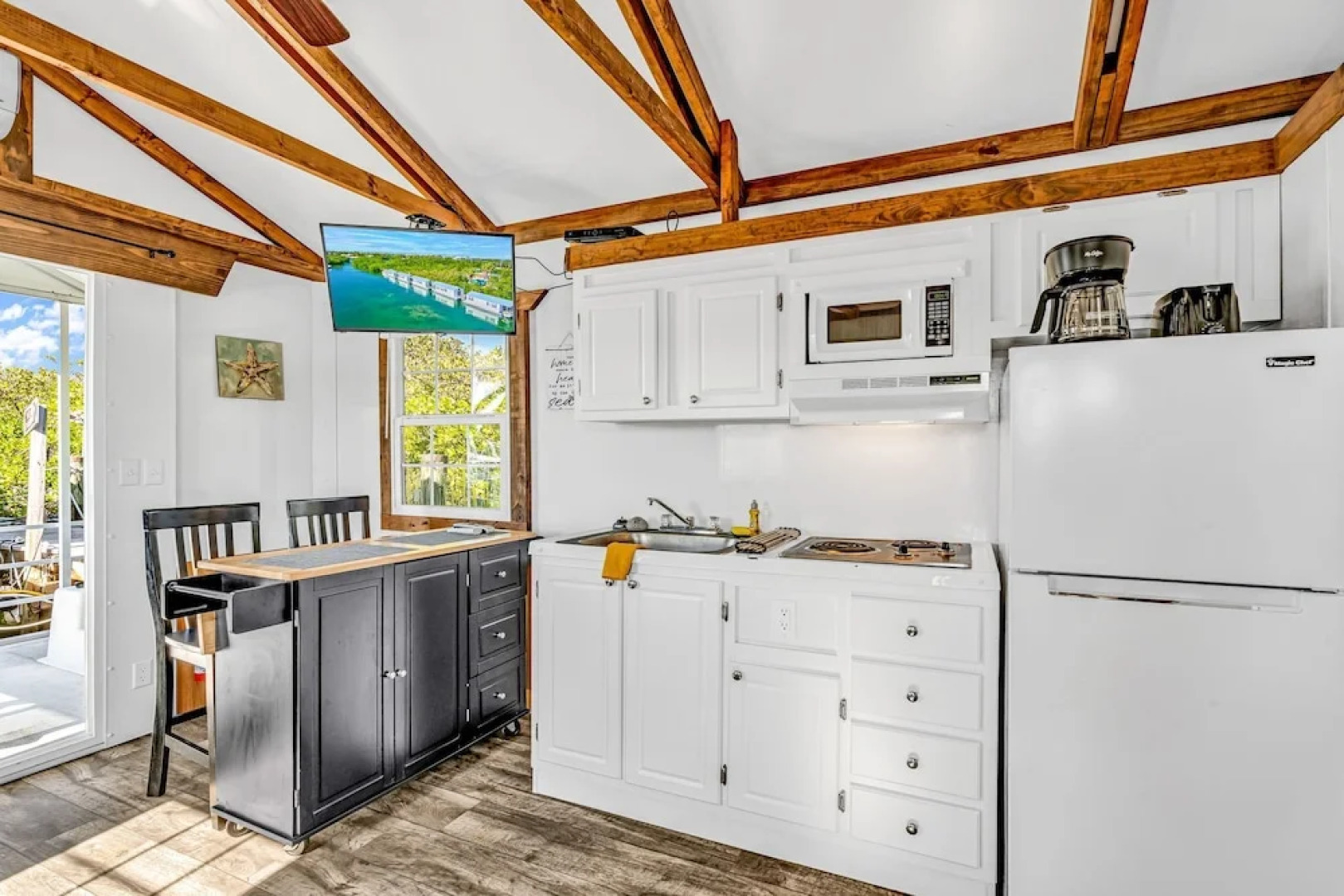 Aqua Lodges at Hurricane Hole Marina