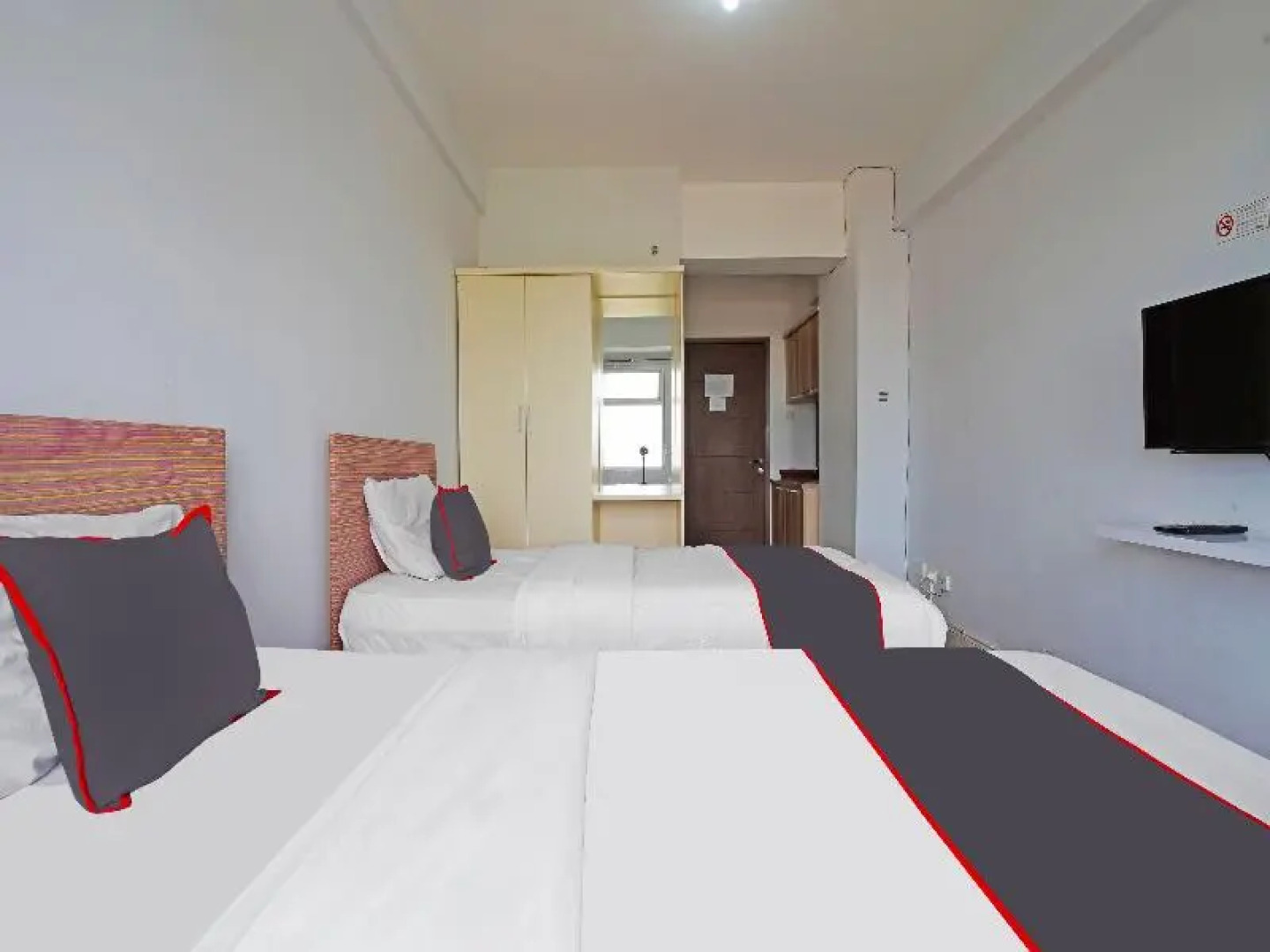 Super OYO CollectionO 91566 Easton Park Jatinangor