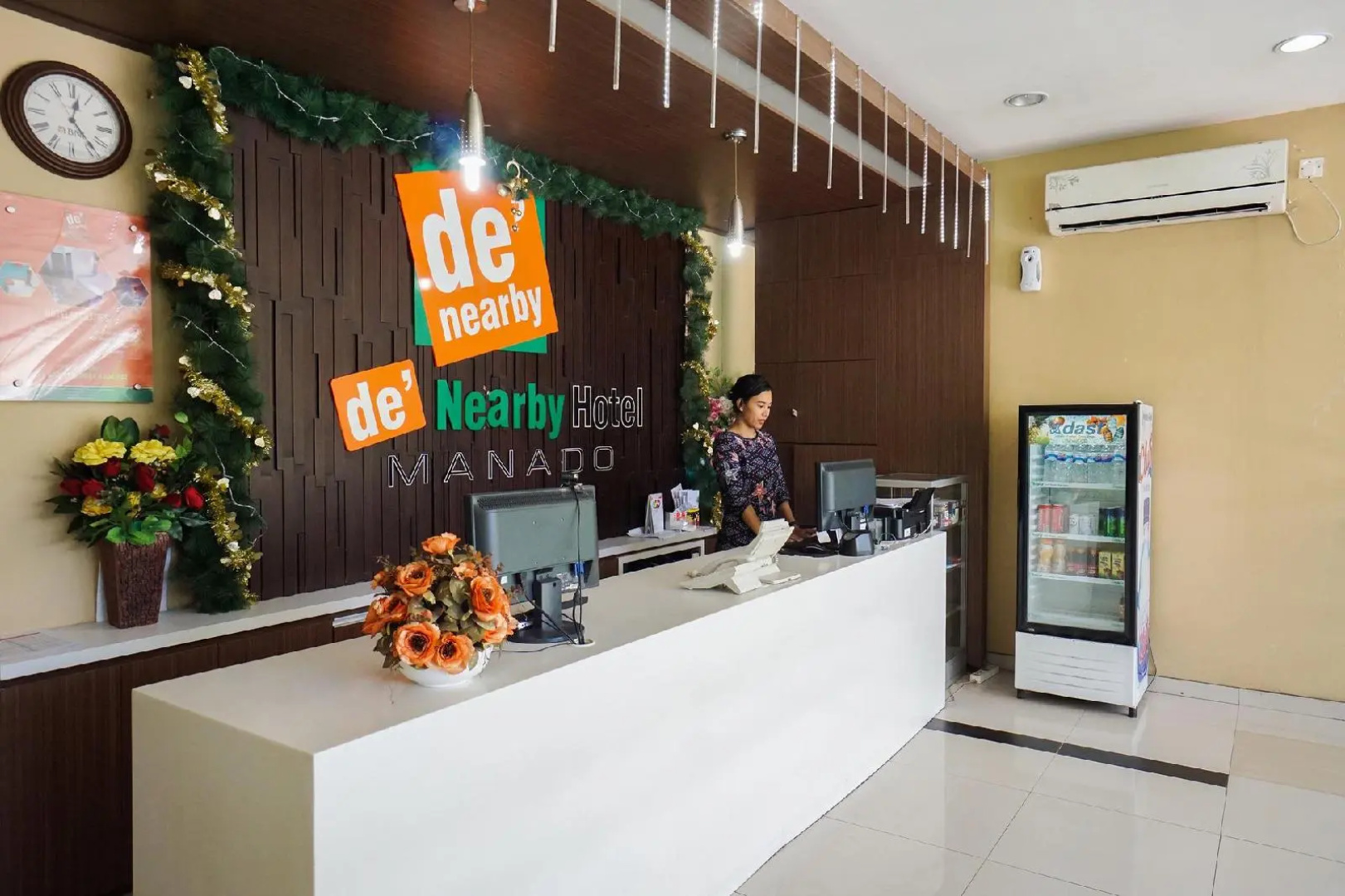 De Nearby Hotel