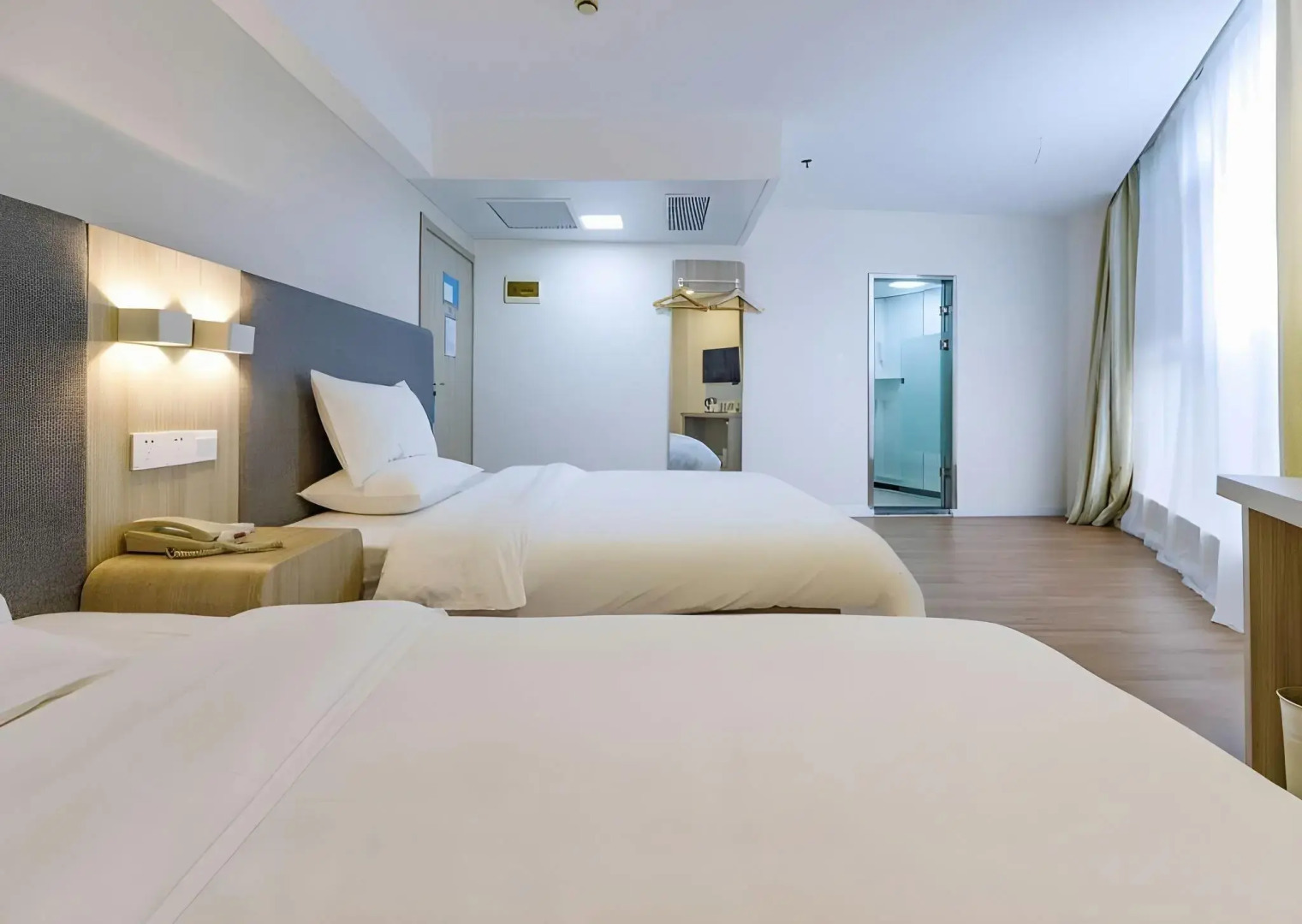 Hanting Hotel Shanghai Railway Station