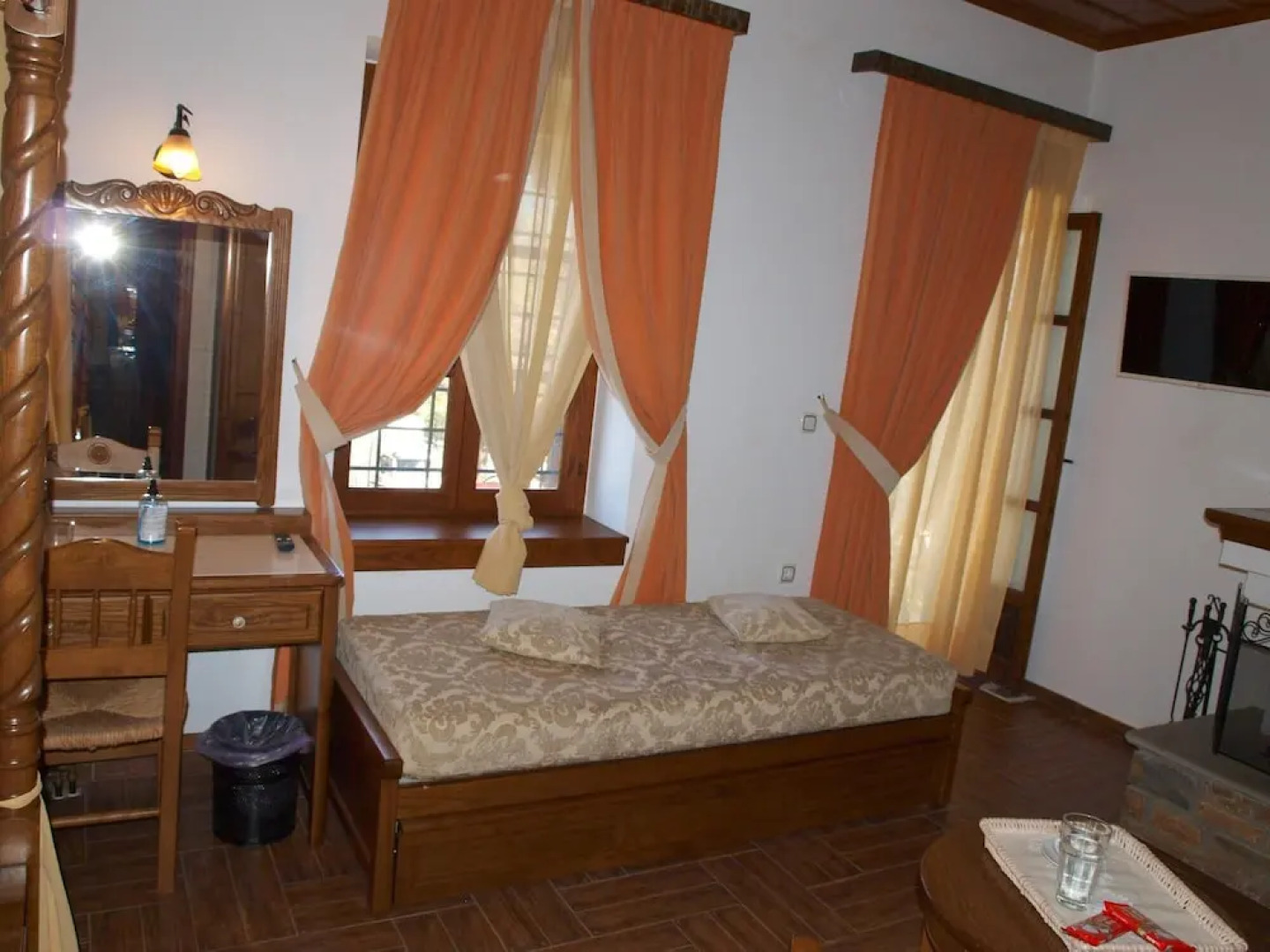 Heliodora Superior Triple Room 5