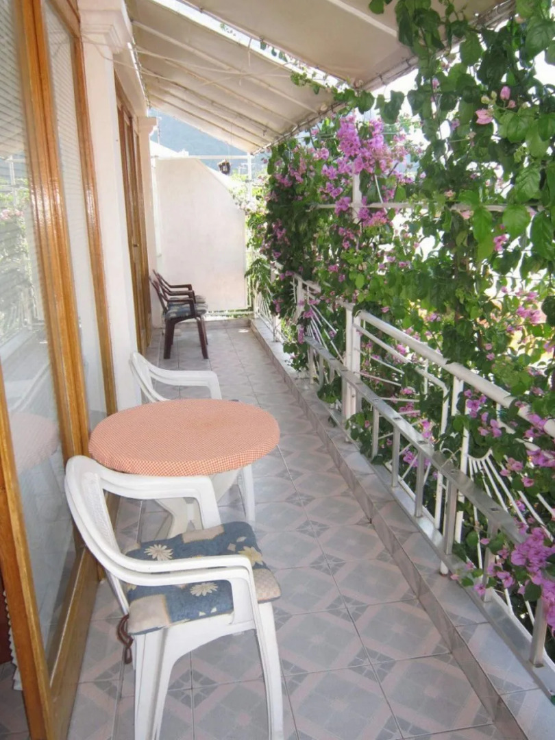Apartment Graci - 20 m from pebble beach: A1 Gradac, Riviera Makarska