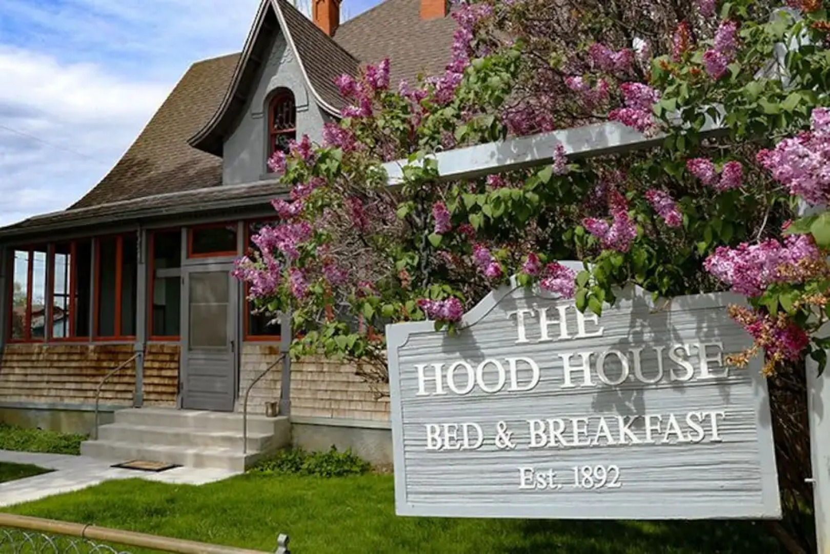 The Hood House Bed & Breakfast Inn