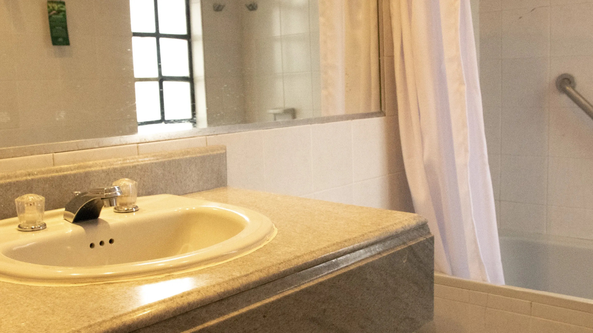 Hotel Girardot Resort by On Vacation