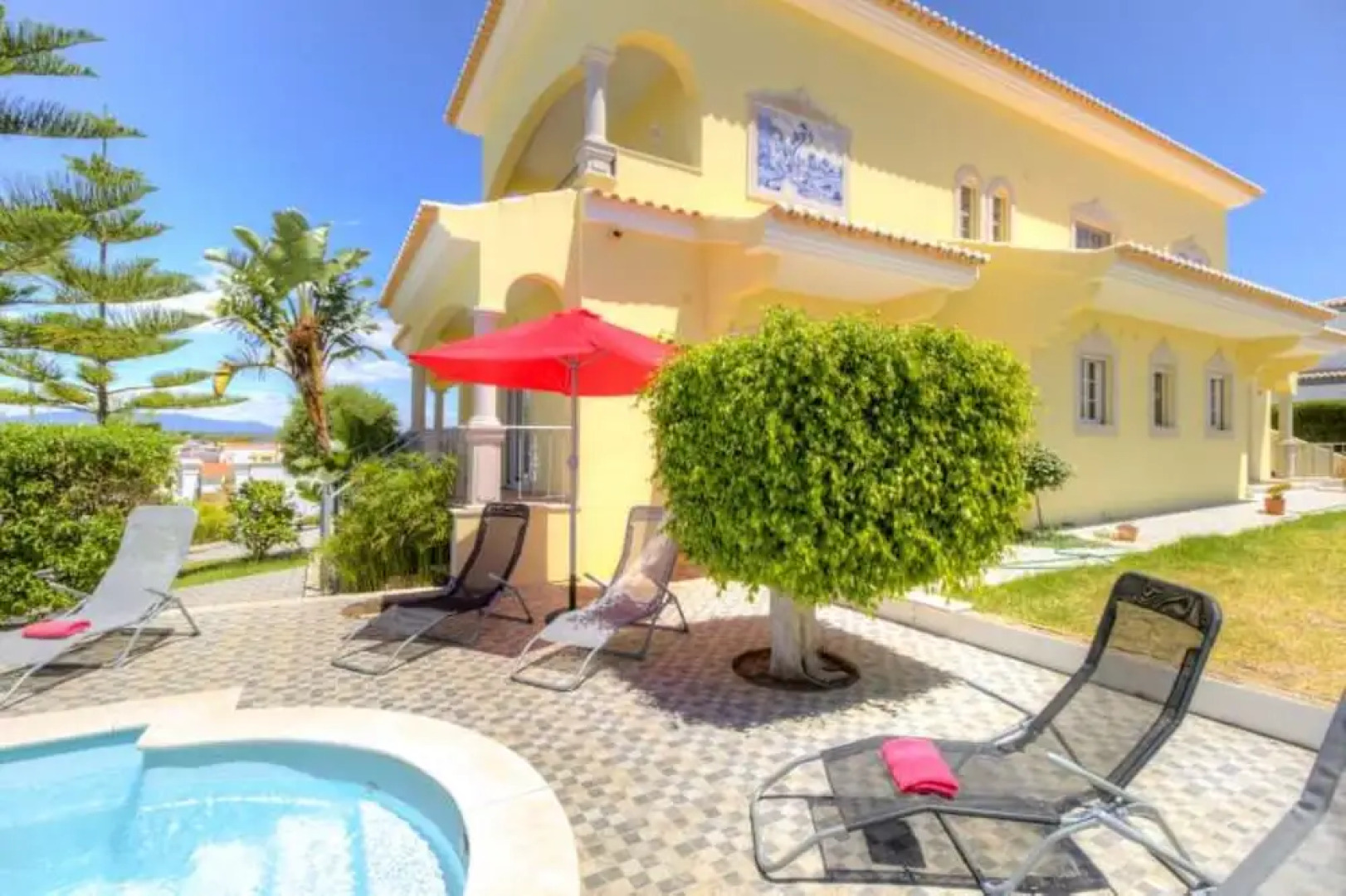 Villa - 6 Bedrooms with Pool and WiFi - 104371