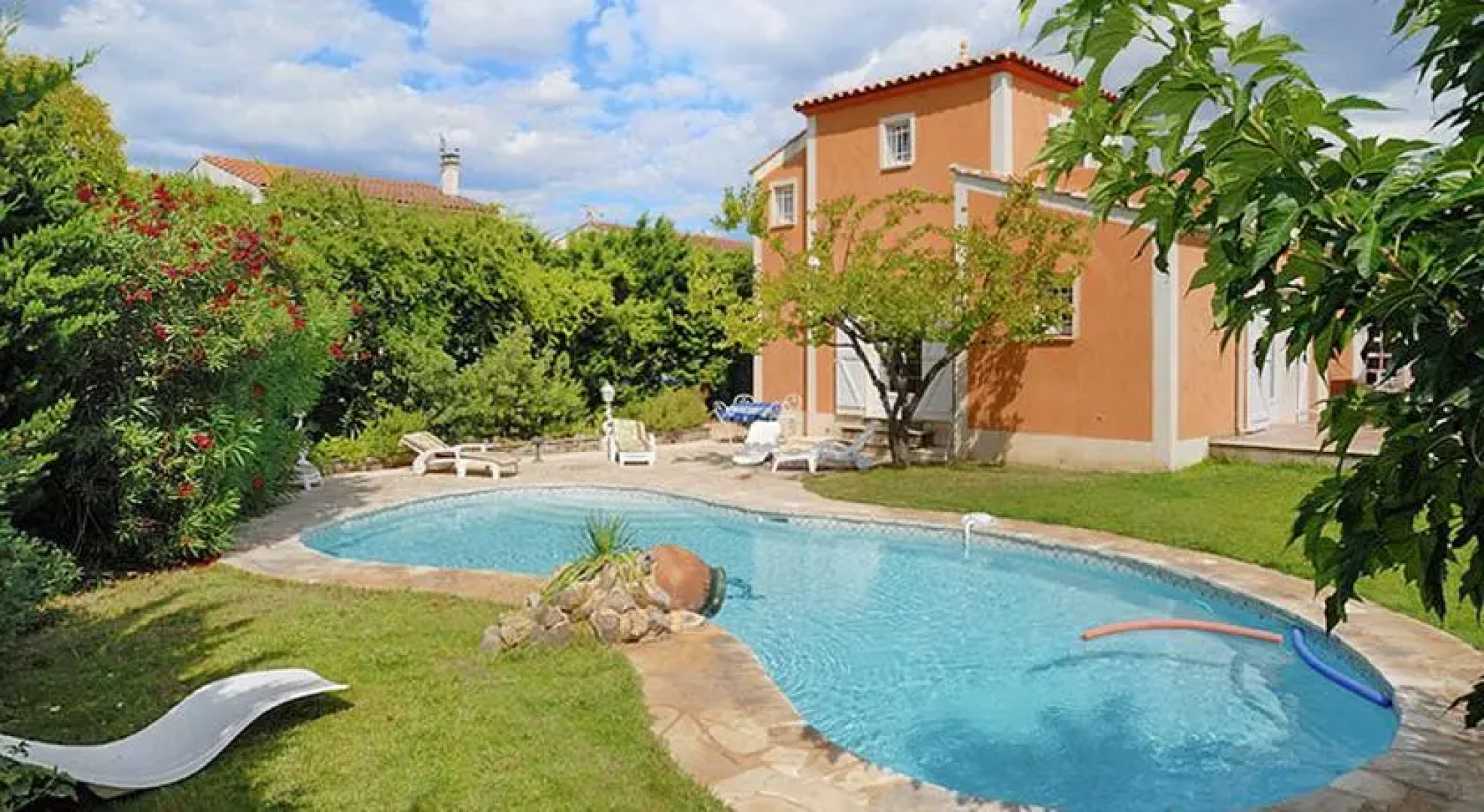 HomeRez - Villa Rue des iris