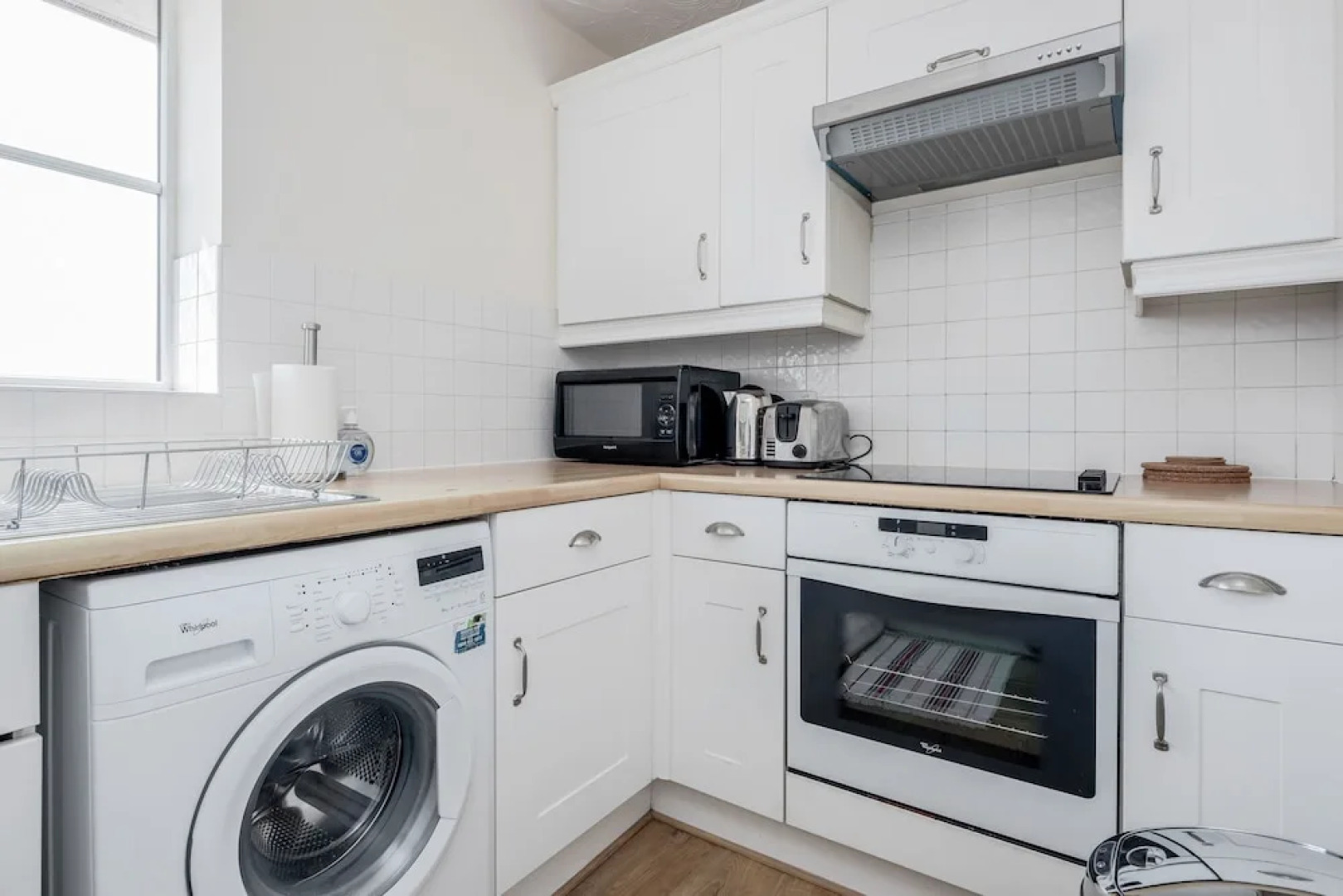 Captivating 3-bed Apartment in Grays