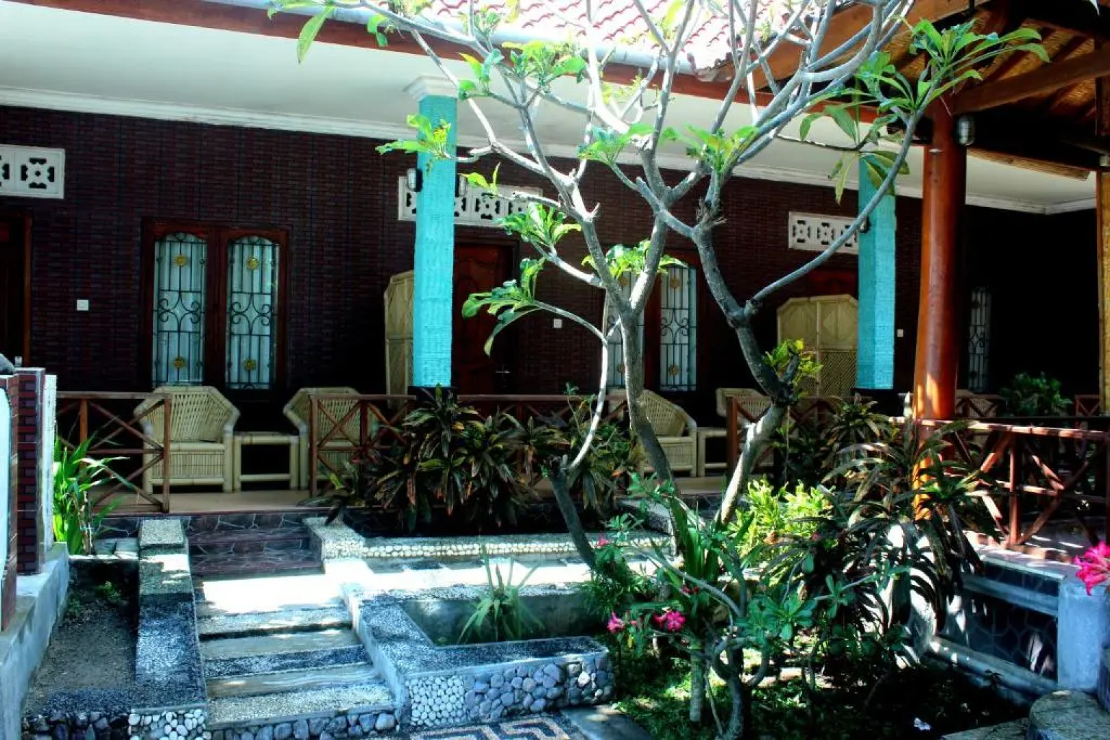 Krisna Bungalows & Restaurant