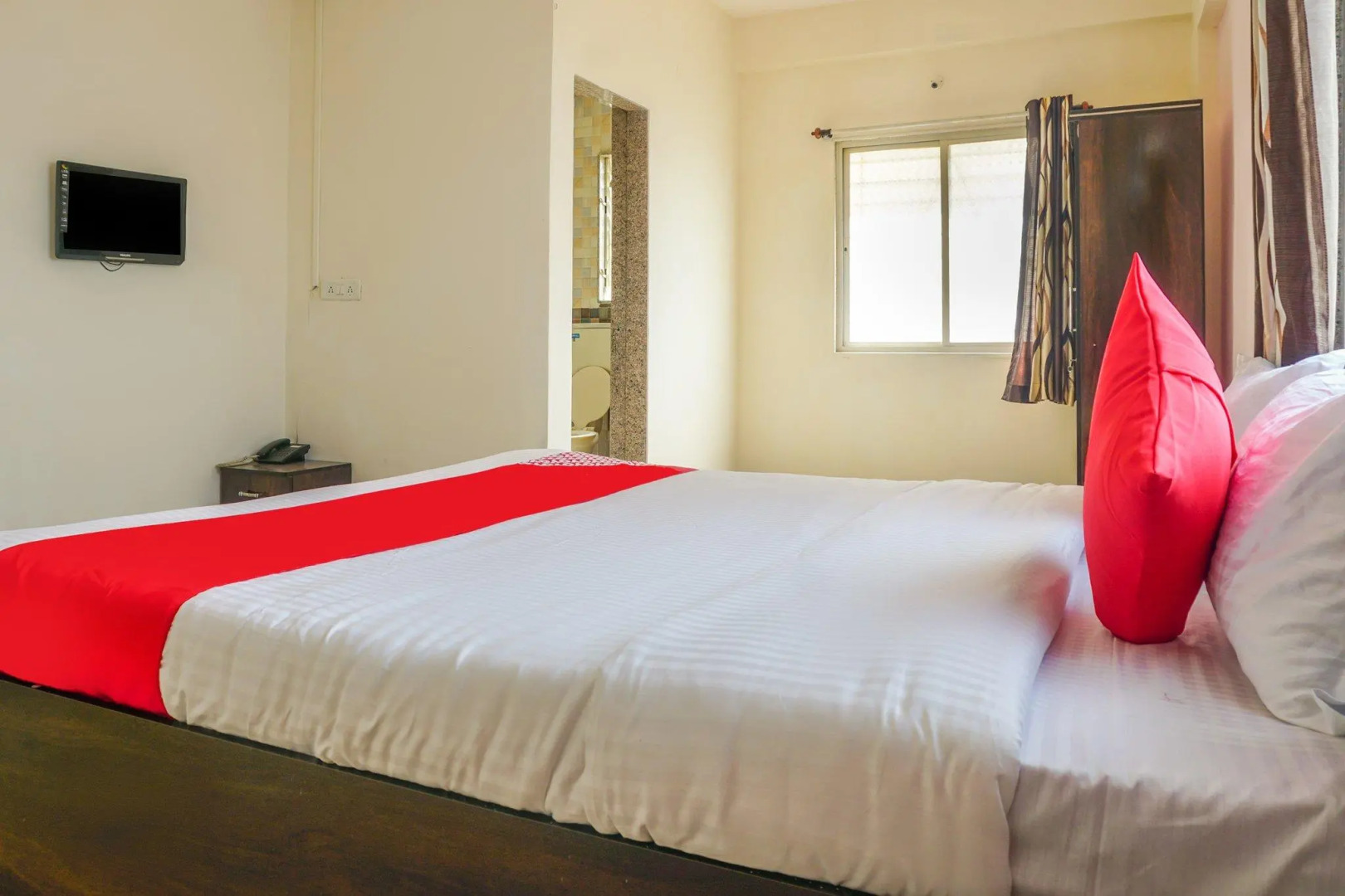 OYO 63323 Hotel Galaxy Inn