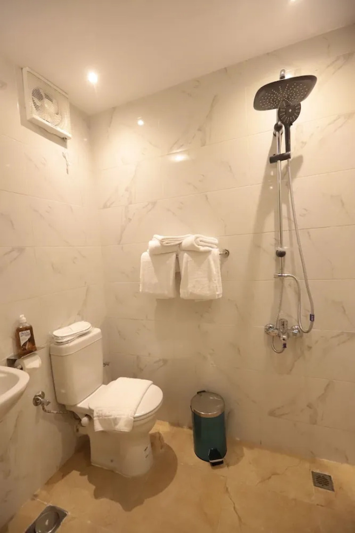 King Khafren View INN