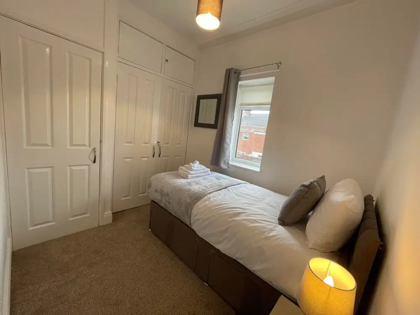 Lovely 3 Bedroom Apartment In Newcastle Upon Tyne With Free Parking