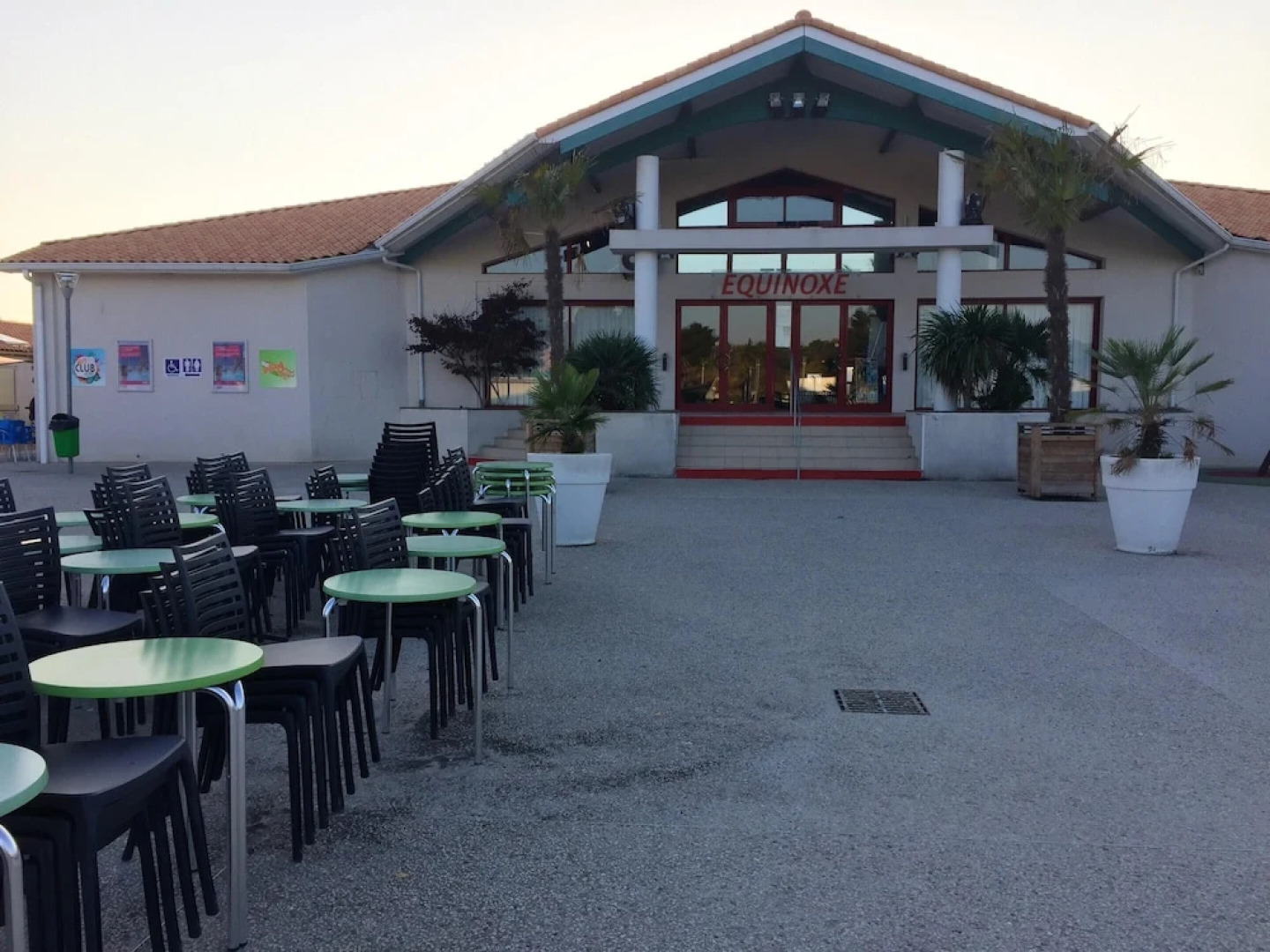 Property With 3 Bedrooms in Les Mathes, With Pool Access and Furnished