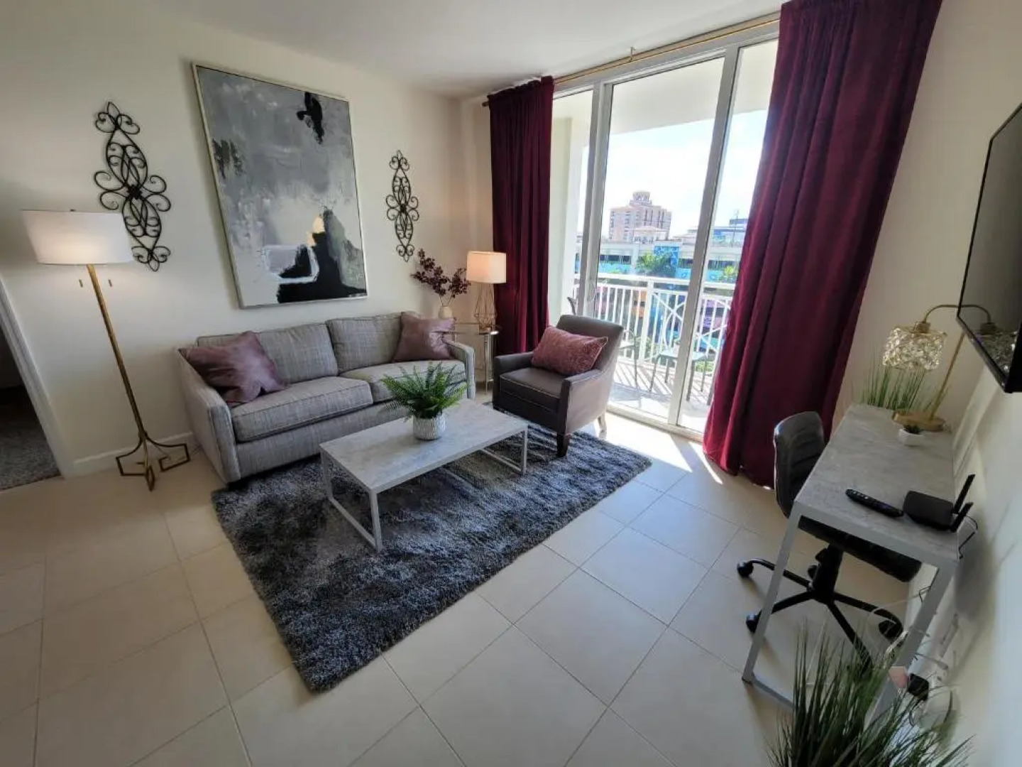 2br2bd, Downtown, Cal King