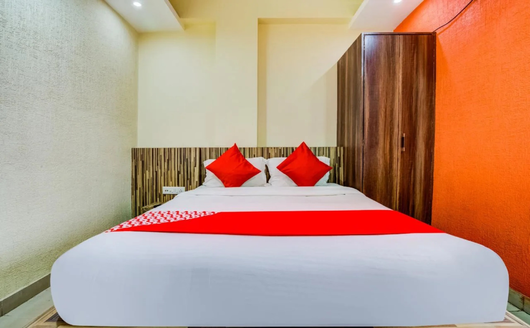 The Grand Yash By OYO Rooms