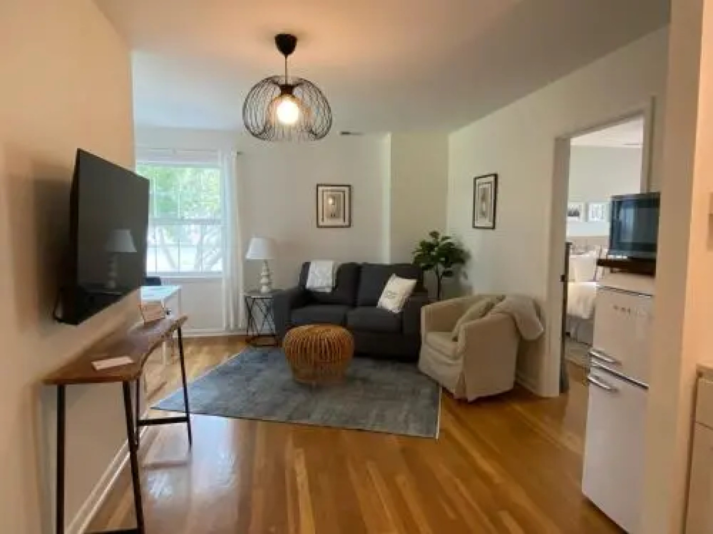 1823 Historic Rose Hill Inn