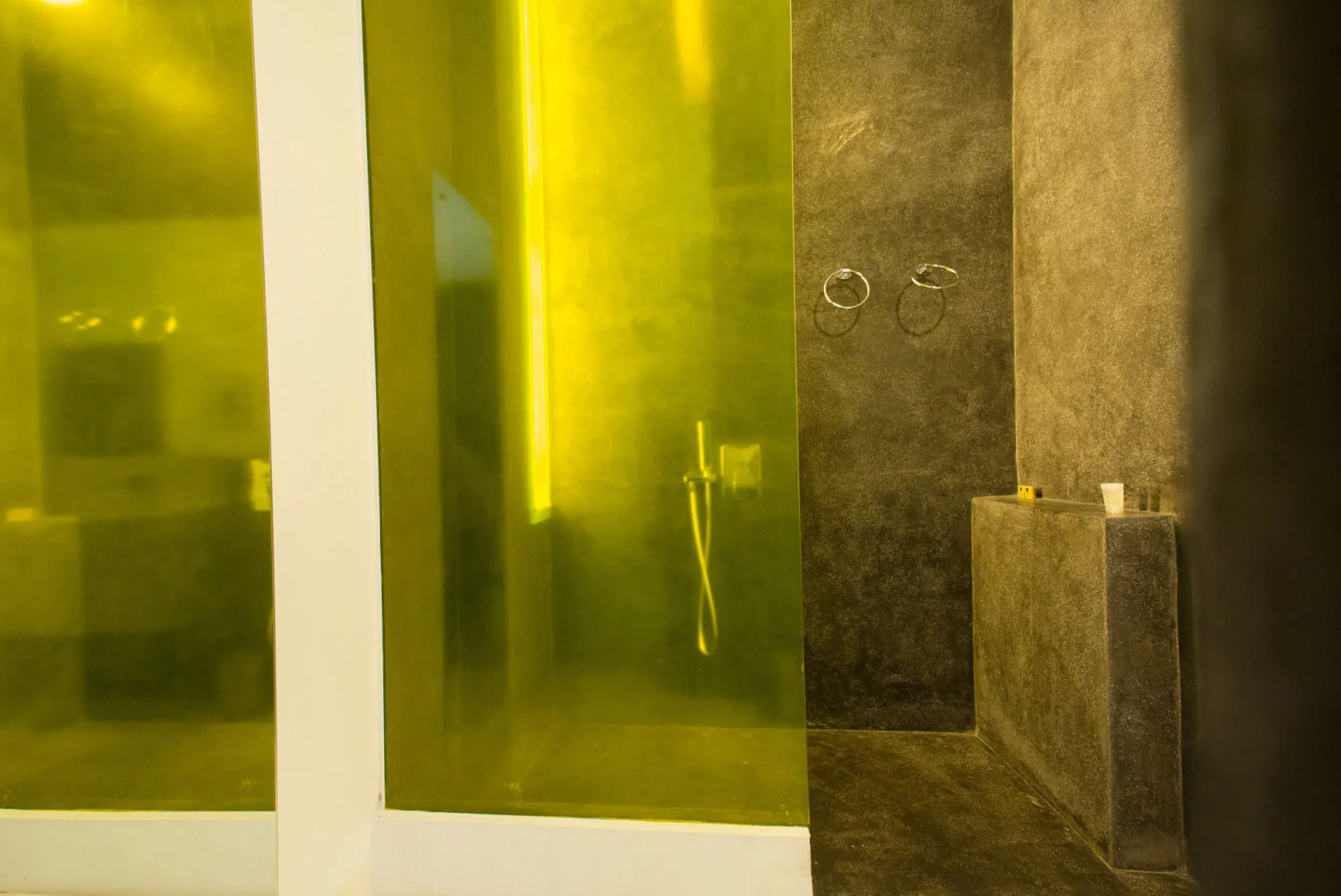 Arthur&Paul - Caters to Men