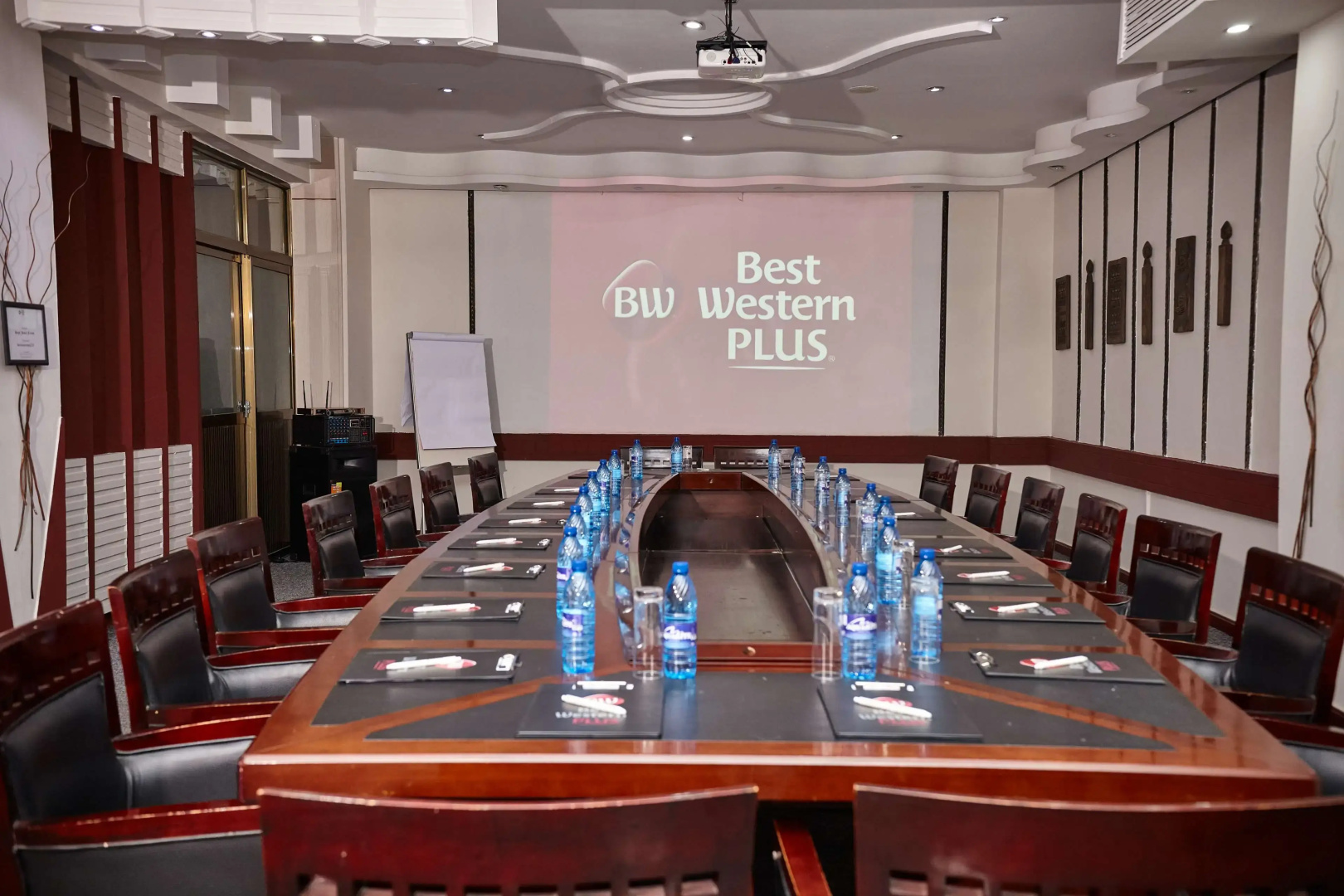 Best Western Plus Paramount Hotel
