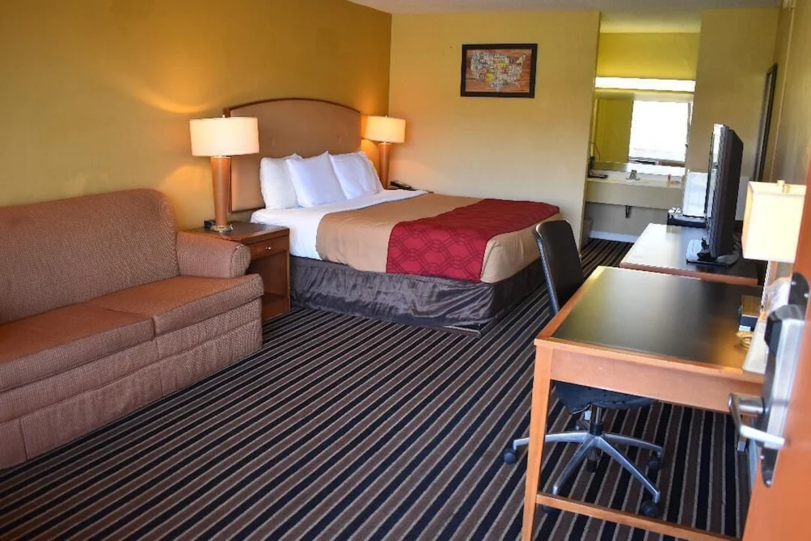 Inn by the Lake Gilbertsville Hotel