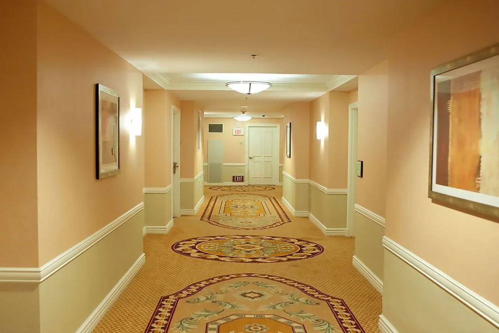 Signature Suites Collection