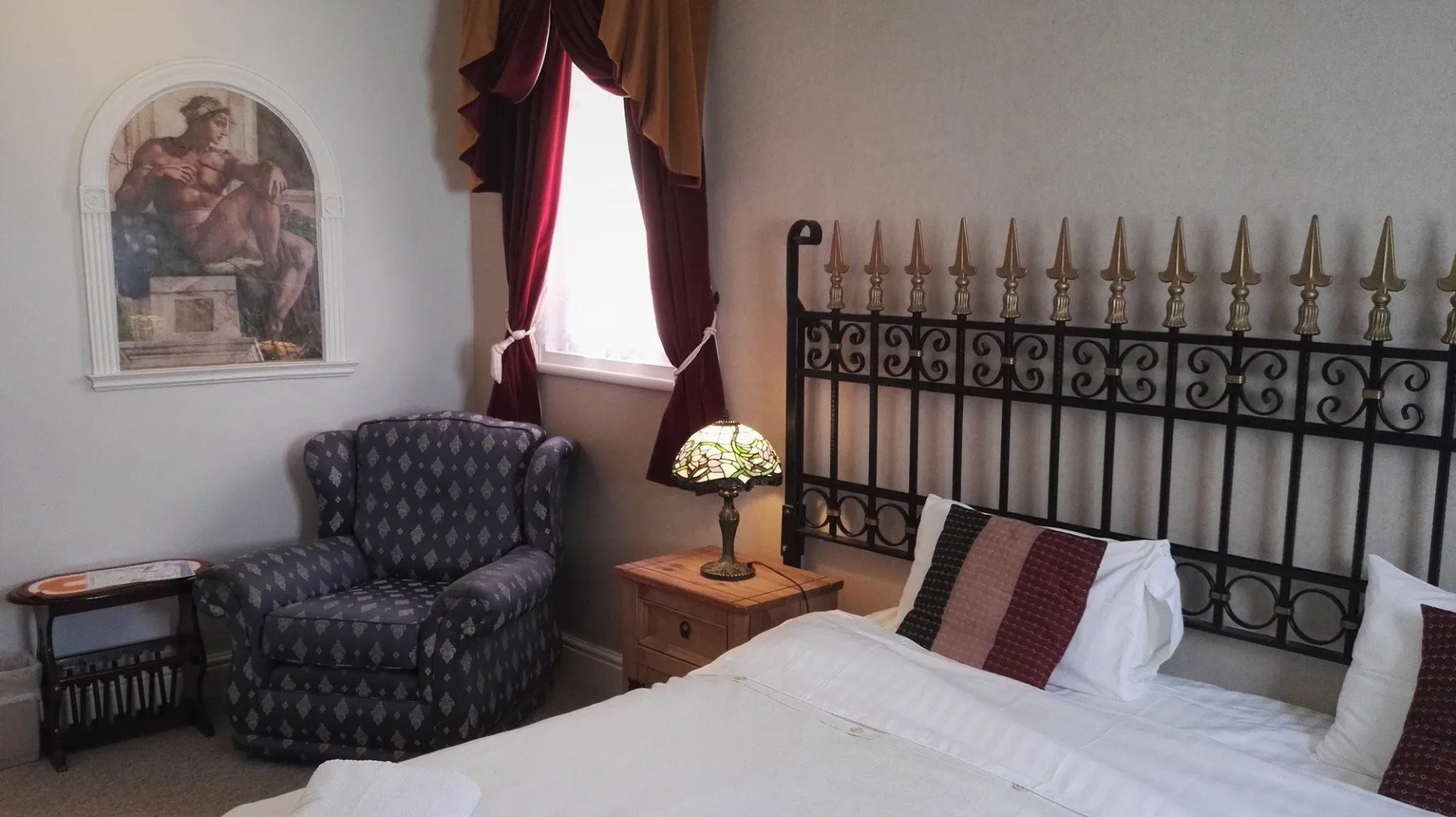 Dukes Folly Hotel