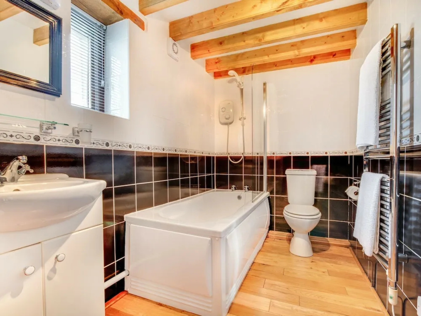 Charming Holiday Home in Haverfordwest With Meadow View