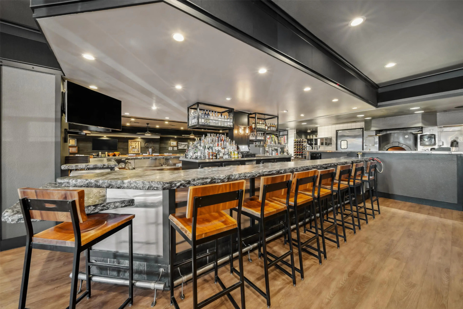 Best Western Plus Hilltop Inn