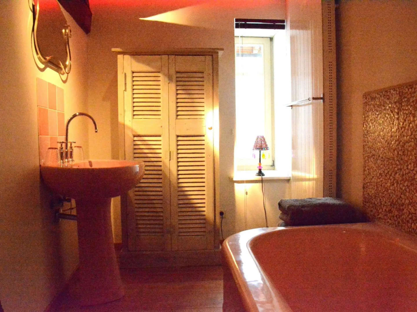 Charming Holiday Home In Bièvre With Sauna