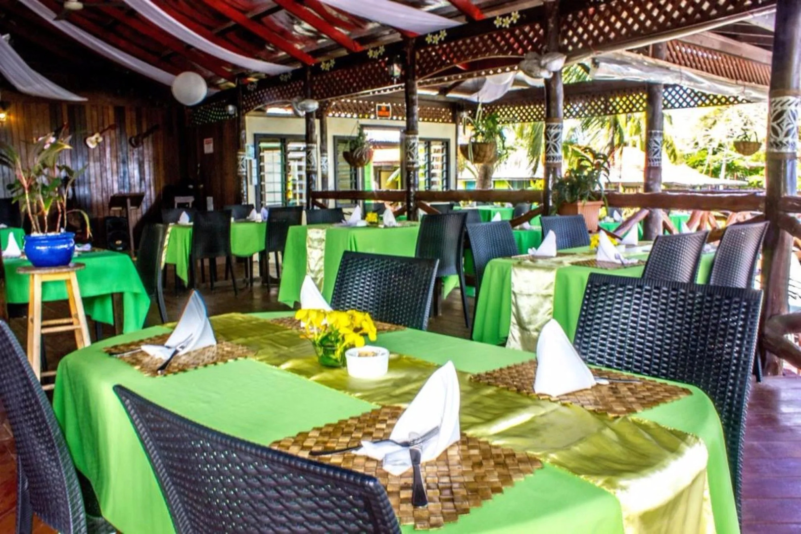 Va-i-moana Seaside Lodge