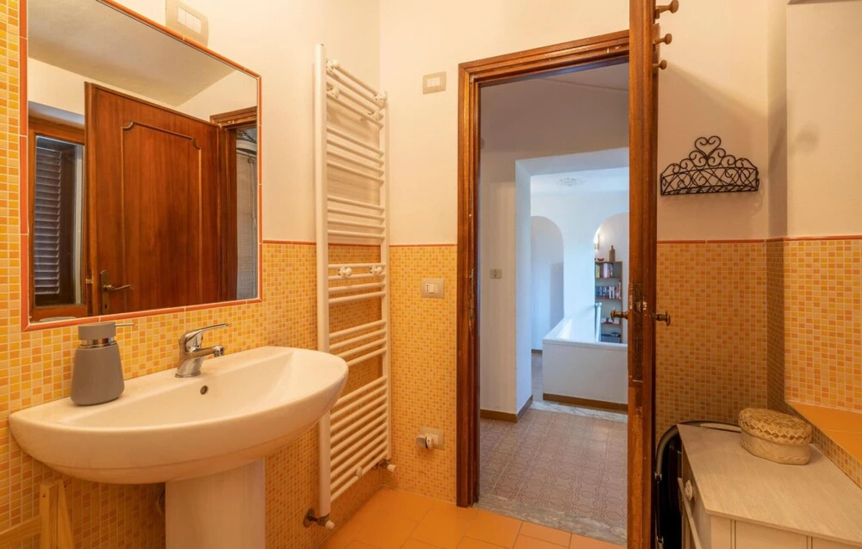 Amazing Home in Cascio, Molazzana With 2 Bedrooms and Wifi